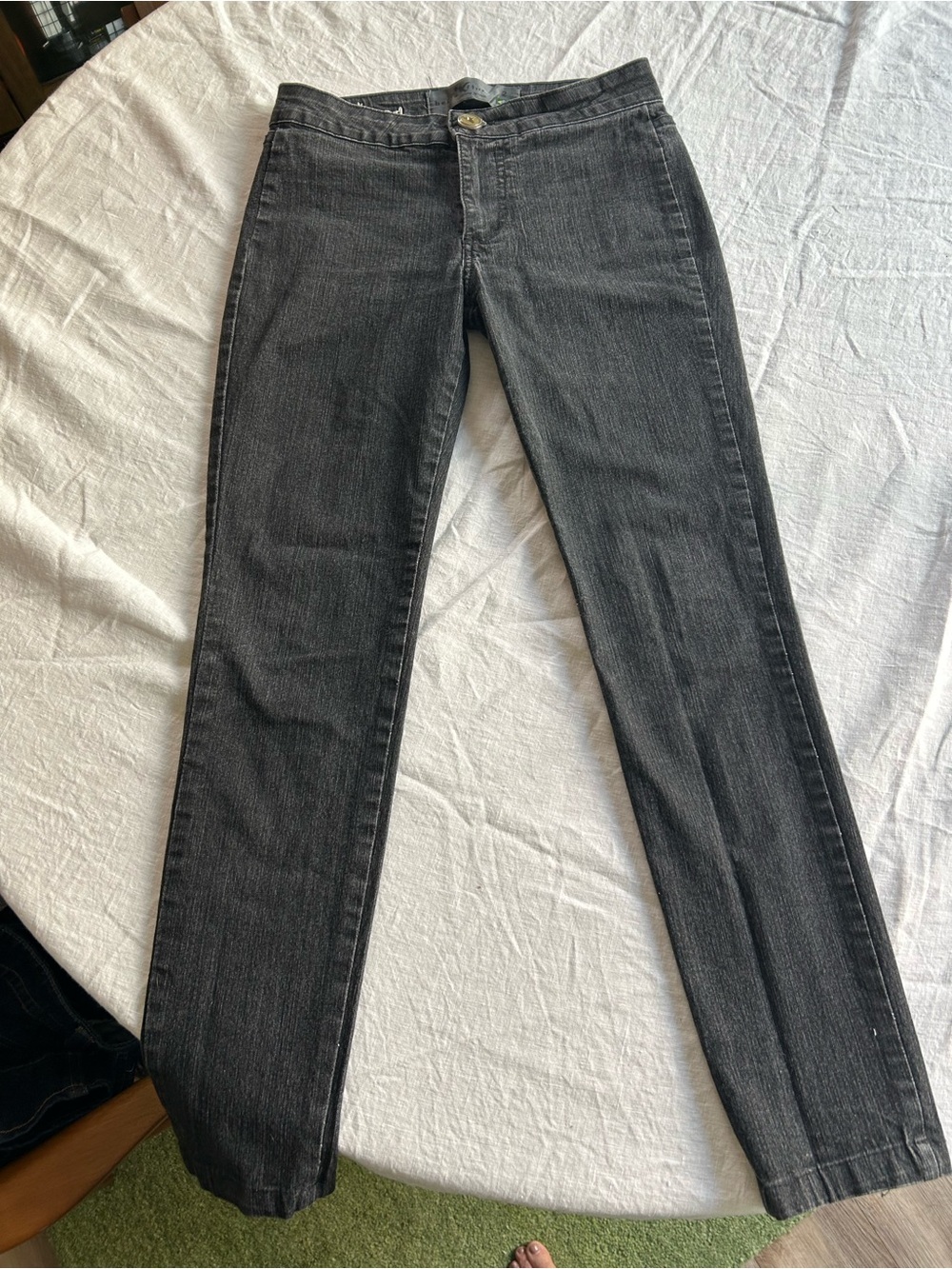 Beija flor Stephanie jeggings. Black. Great condition. Size 2. Made in Brazil.